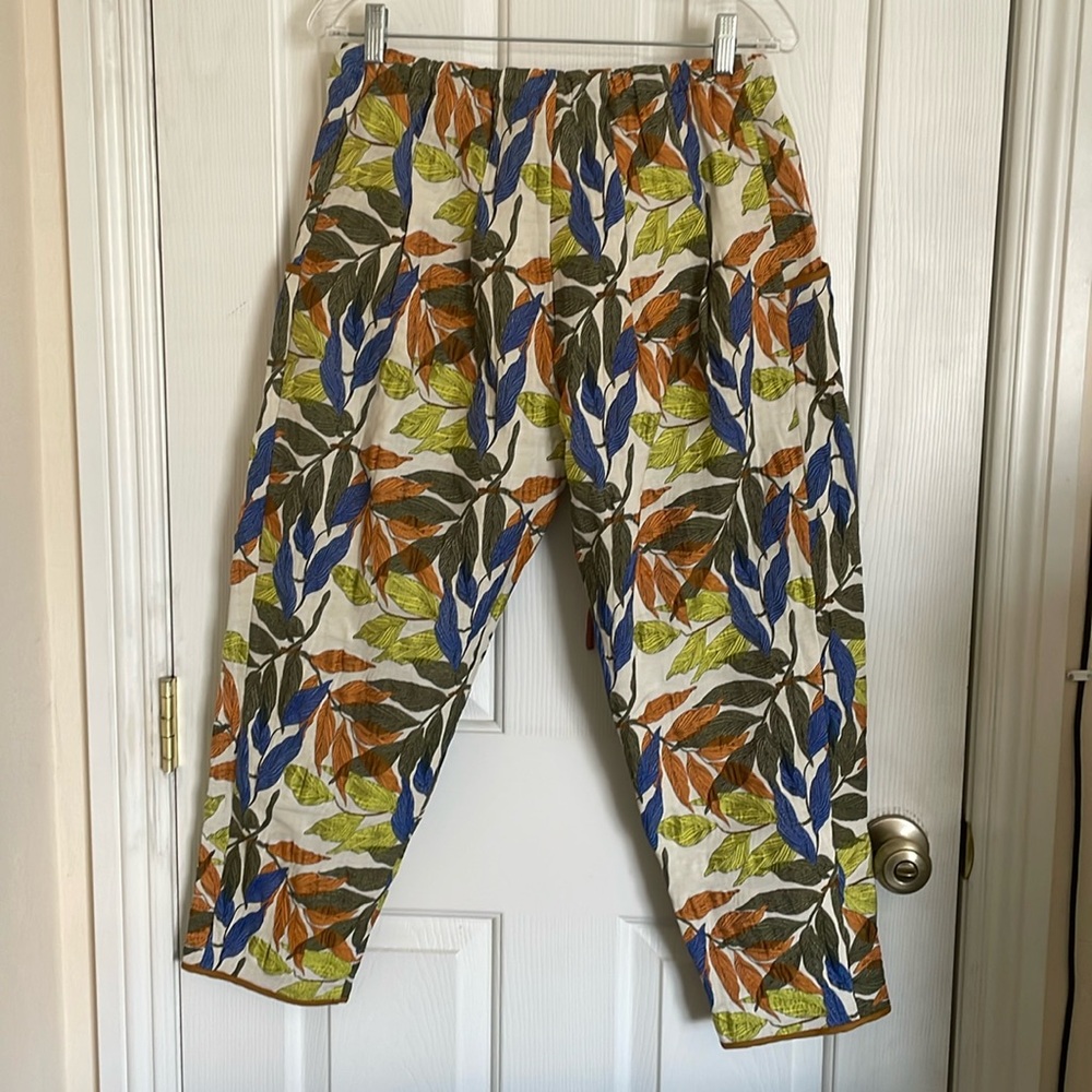 Love Binetti Walk On By Embroidered Leaf Print Boho Crop Tapered Pants size S - Picture 3 of 12
